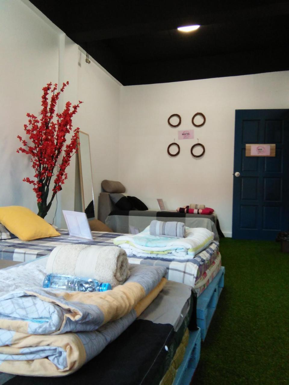 Co.Living Hostel Bandar Seri Begawan Exterior photo